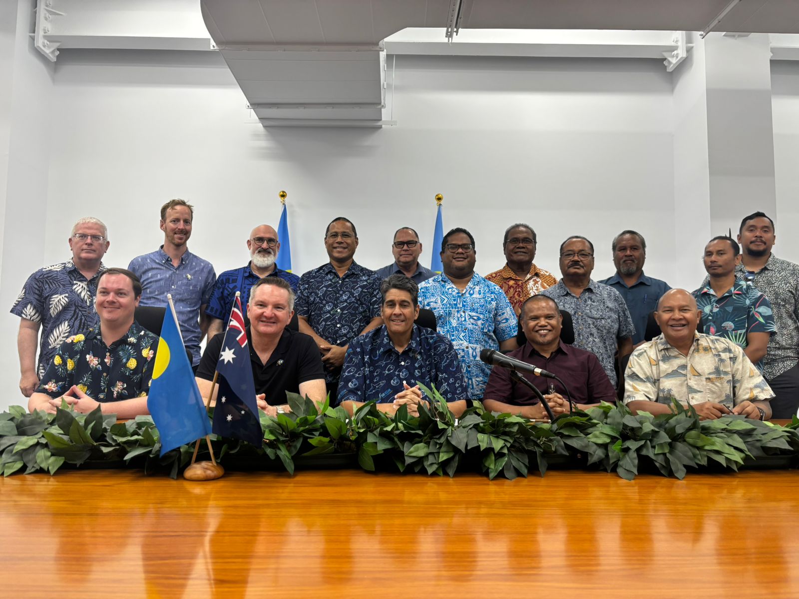 Minister Bowen and President Whipps with Palau government representatives 